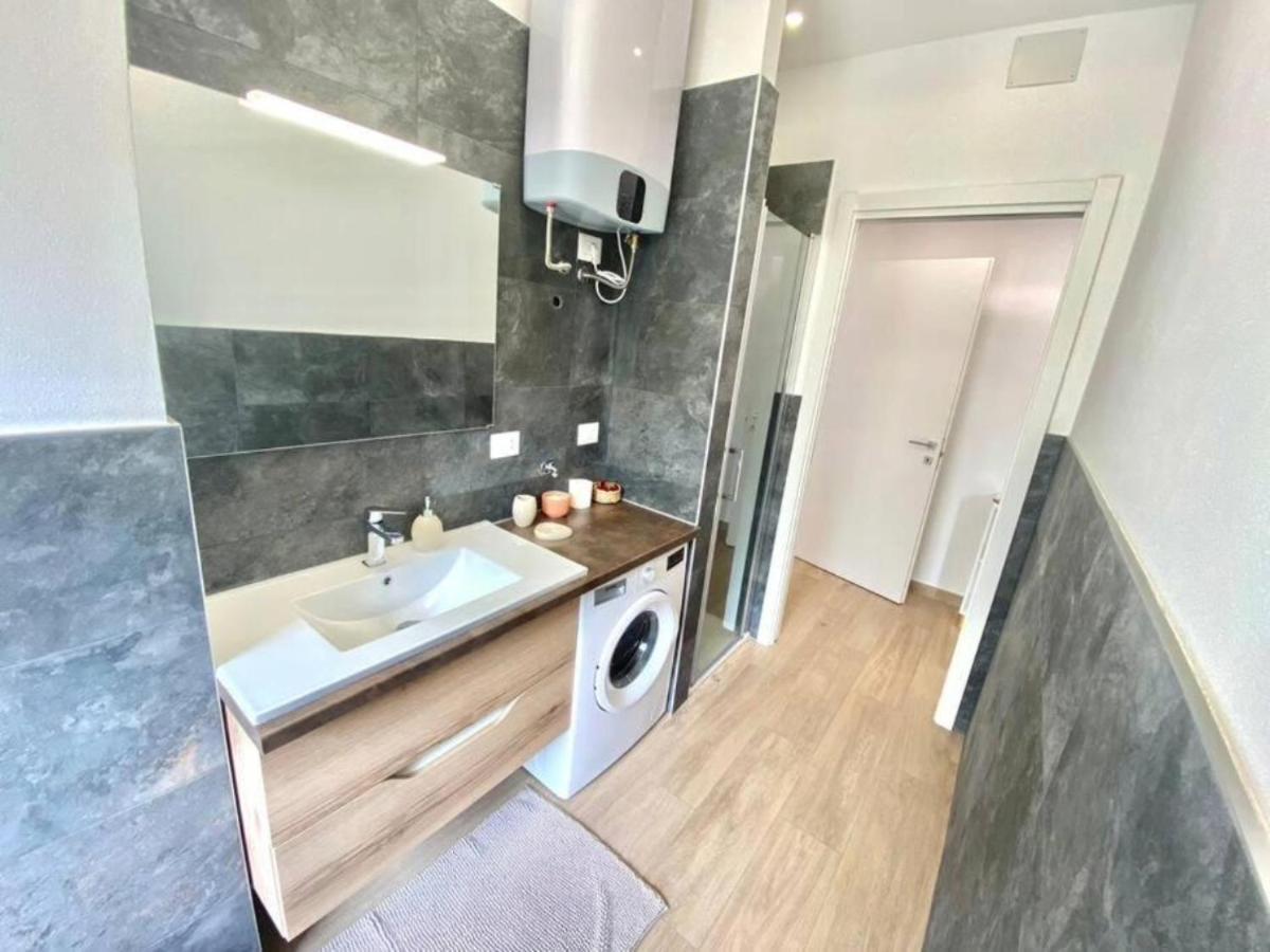 Federico'S House - Eleganza E Stile In Via Anselmo Da Baggio Leilighet Milano Eksteriør bilde
